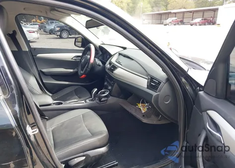 2013 BMW X1 Sdrive28I z USA, uszkodzony, nr VIN WBAVM1C58DVW42933